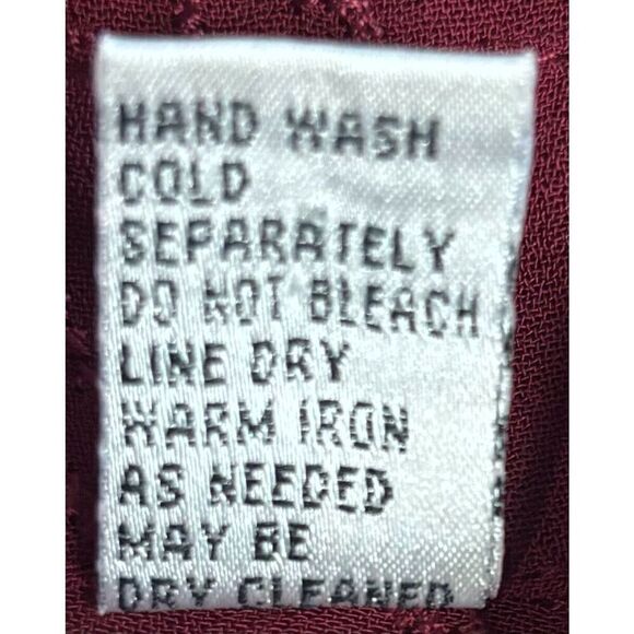 Chico's Blouse Size Large Red Sheer Button Down 3/4 Sleeves Embroidered Holiday - Picture 6 of 7